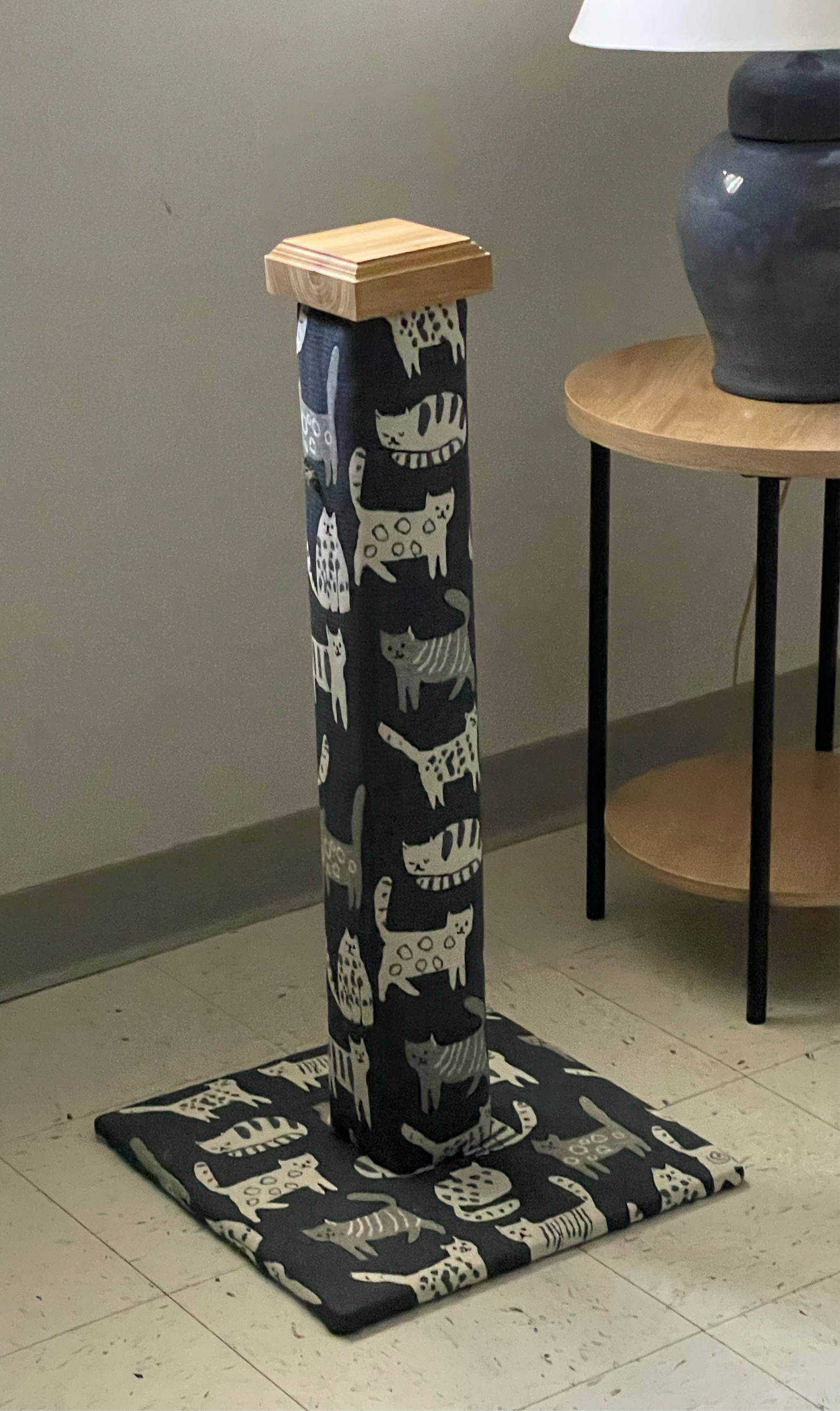 Worlds best cat scratch post